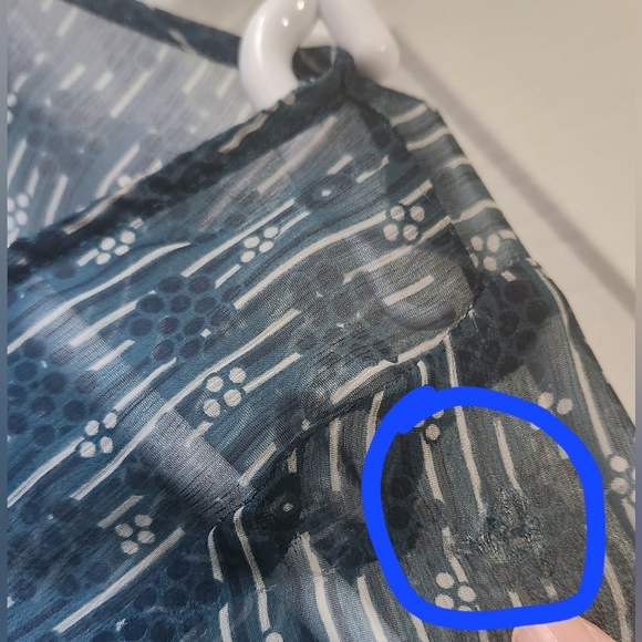 Liz Lange Maternity teal sheer blouse with gold attached belt size Large - Picture 5 of 9